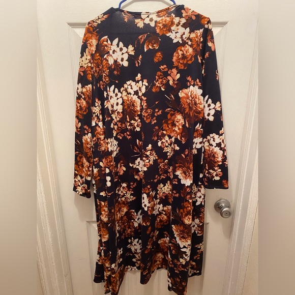 LulaRoe Sarah Cardigan - Picture 4 of 4